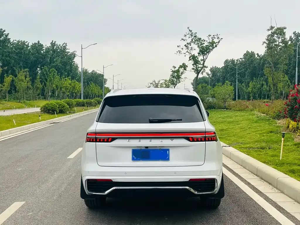 Geely Xingyue L — фото 3