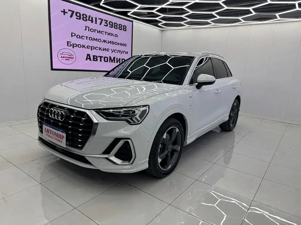 Audi Q3 — фото 1