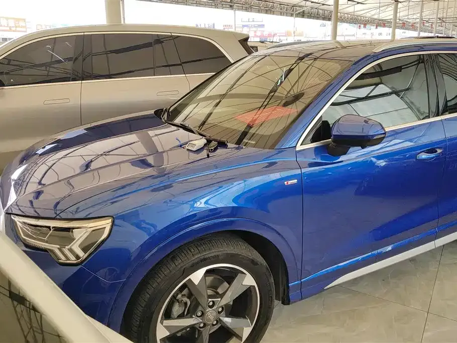 Audi Q3 — фото 10