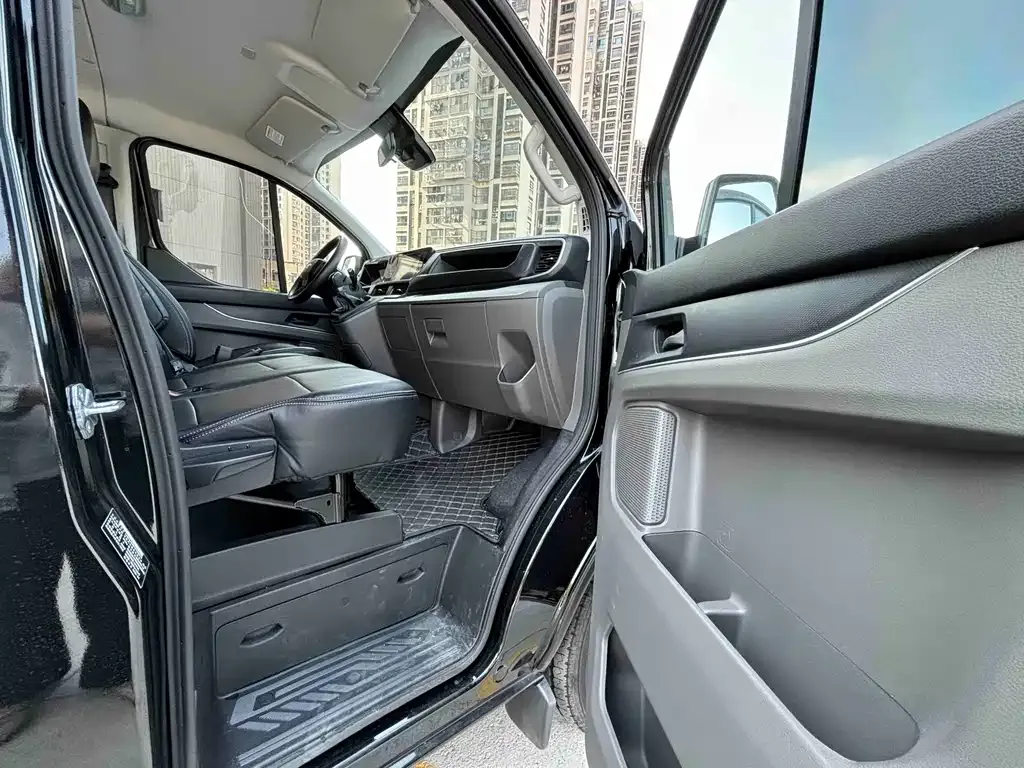 Ford Transit 2025 из CN, фото 4