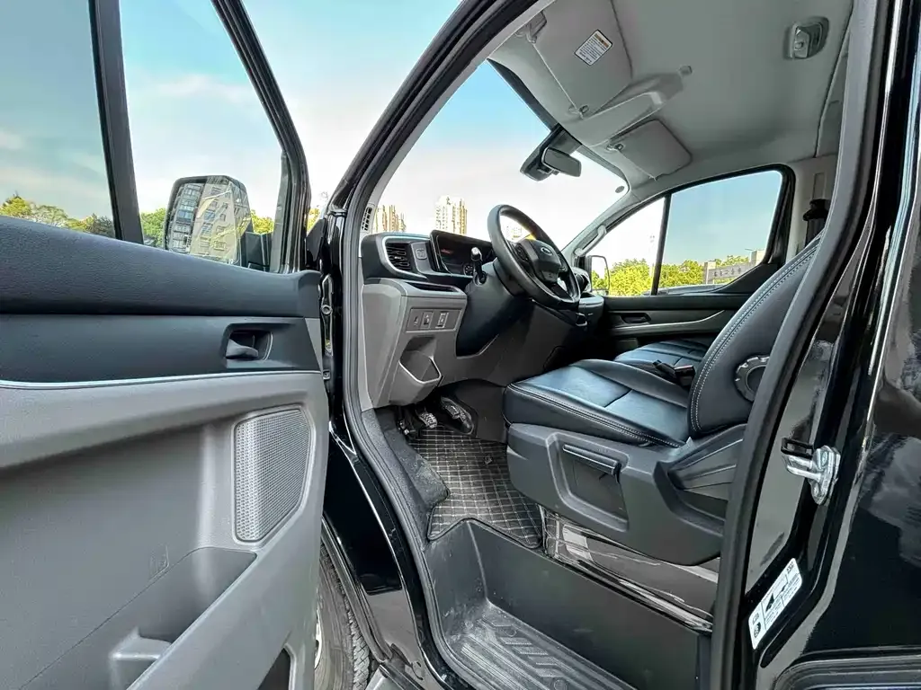 Ford Transit 2025 из CN, фото 3