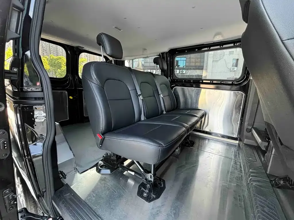 Ford Transit 2025 из CN, фото 5