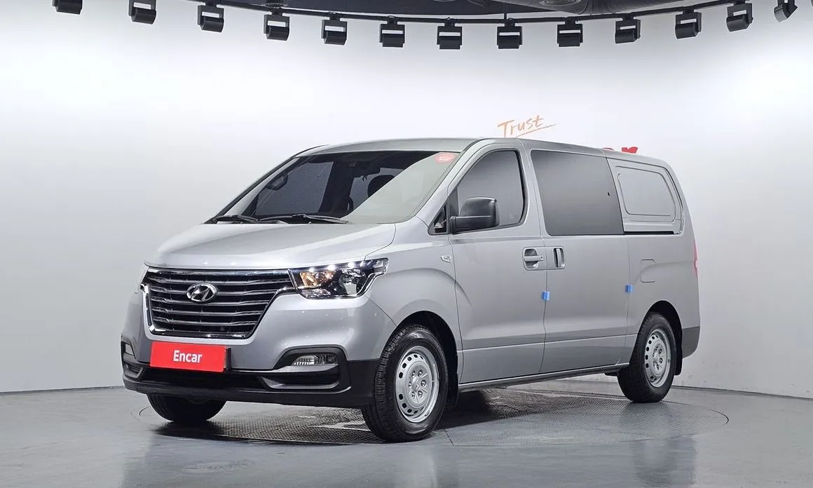 Hyundai Starex 2021 из KR, фото 1