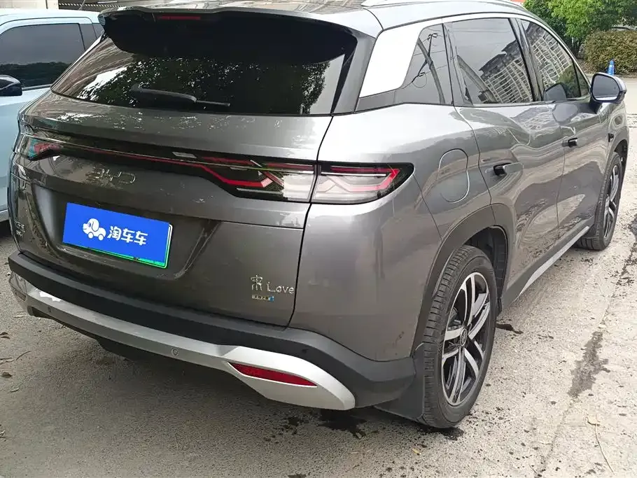 BYD L DM-i — фото 4