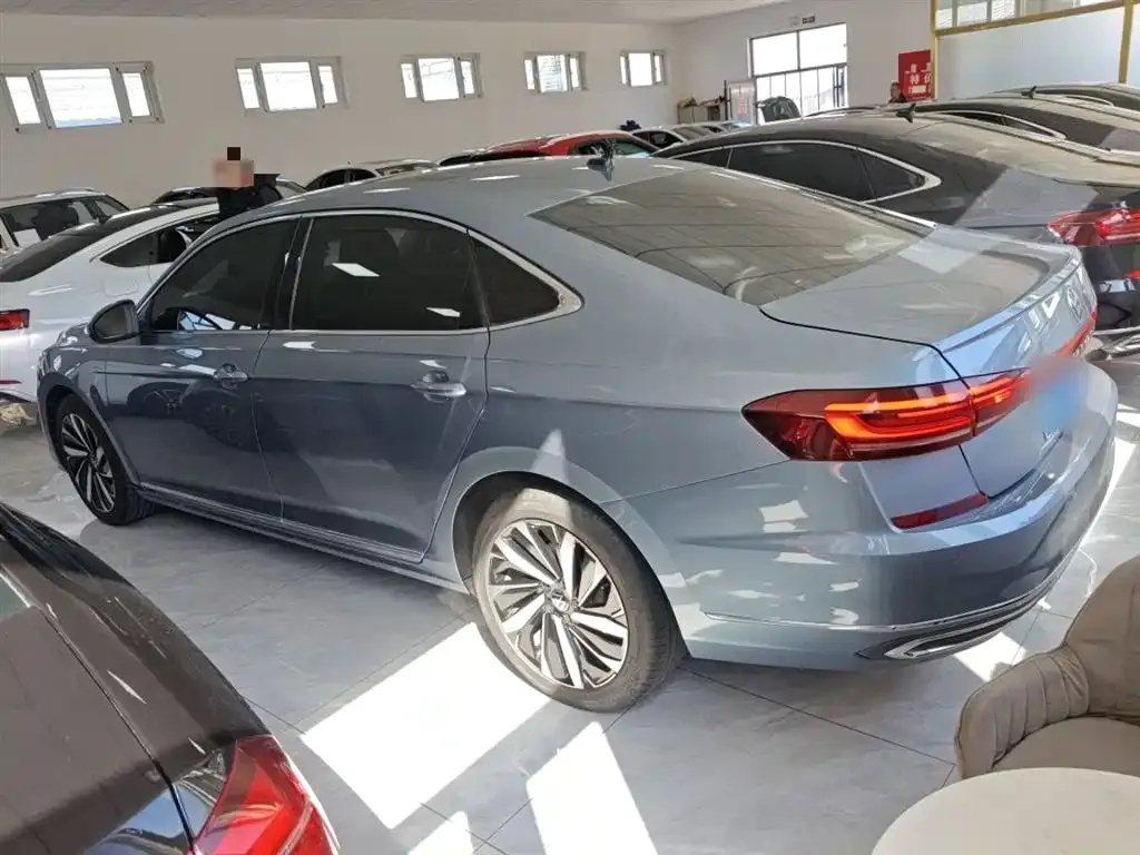Volkswagen Passat — фото 9