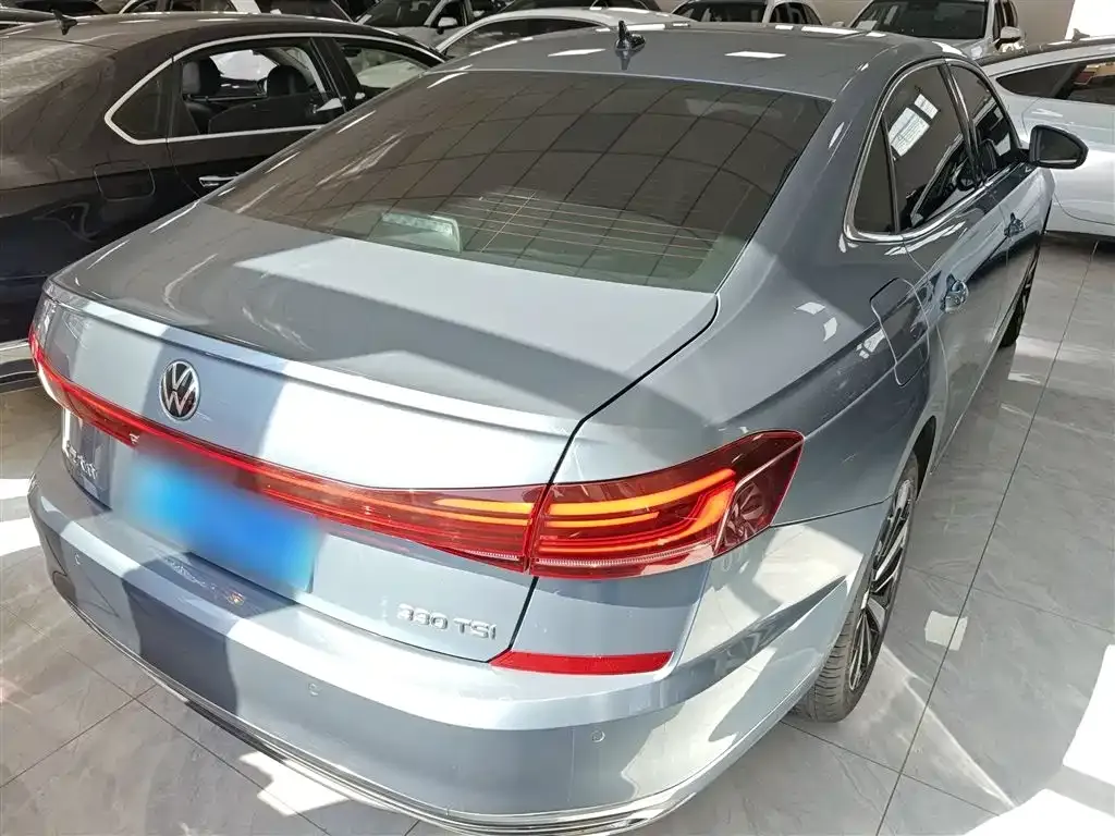Volkswagen Passat — фото 5