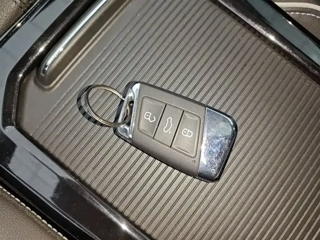 Volkswagen Passat — фото 6