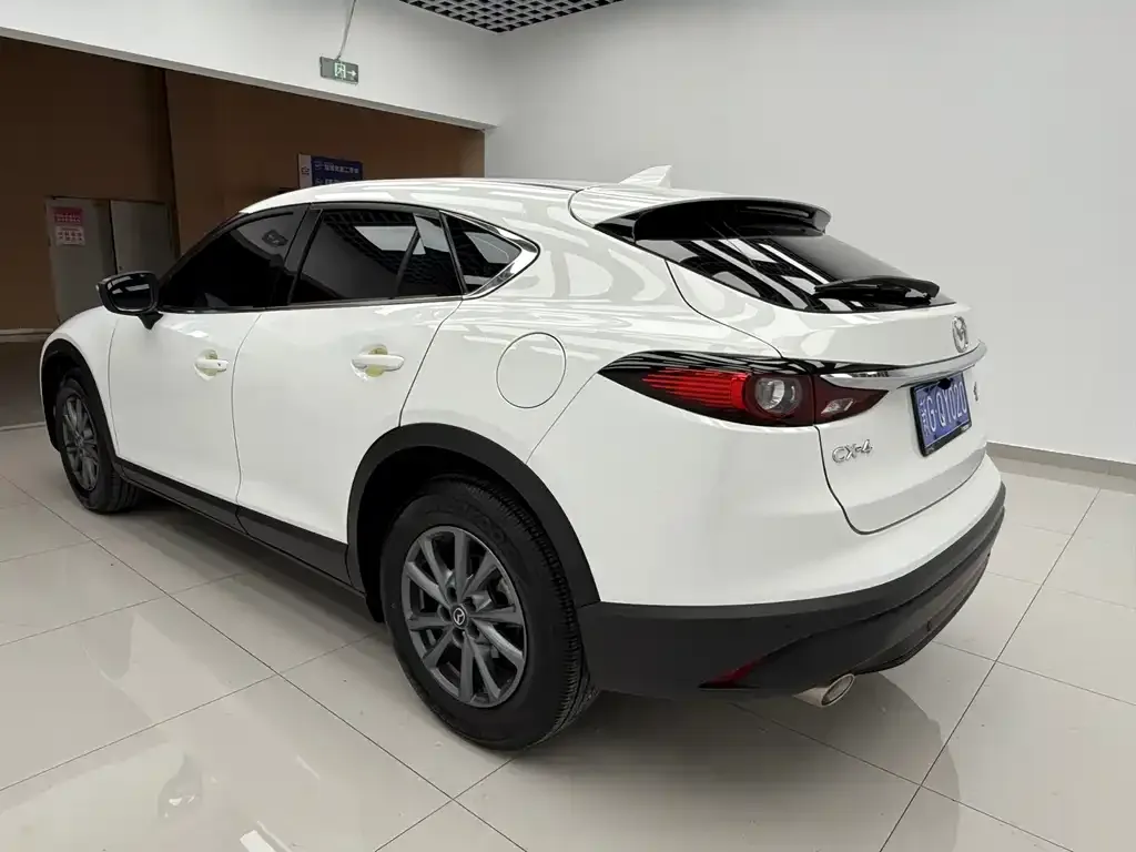 Mazda CX-4 — фото 8