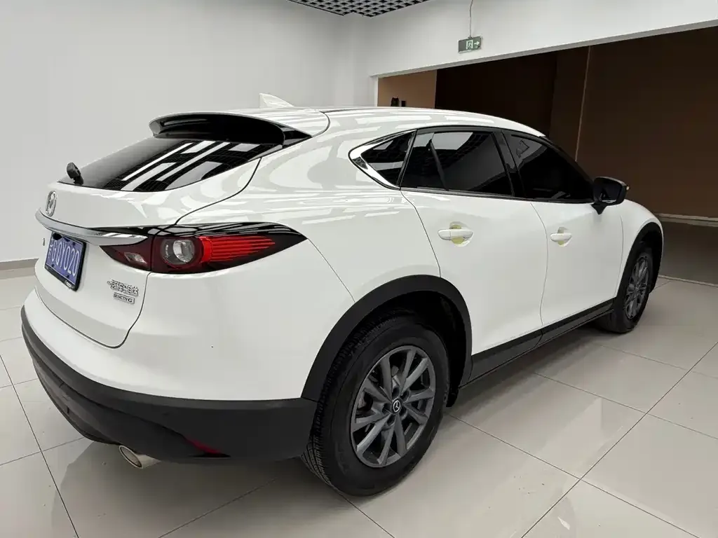 Mazda CX-4 — фото 10