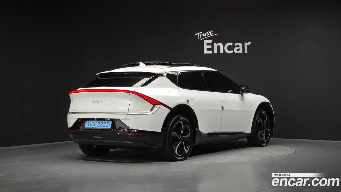 Kia EV6 2023 из KR, фото 2
