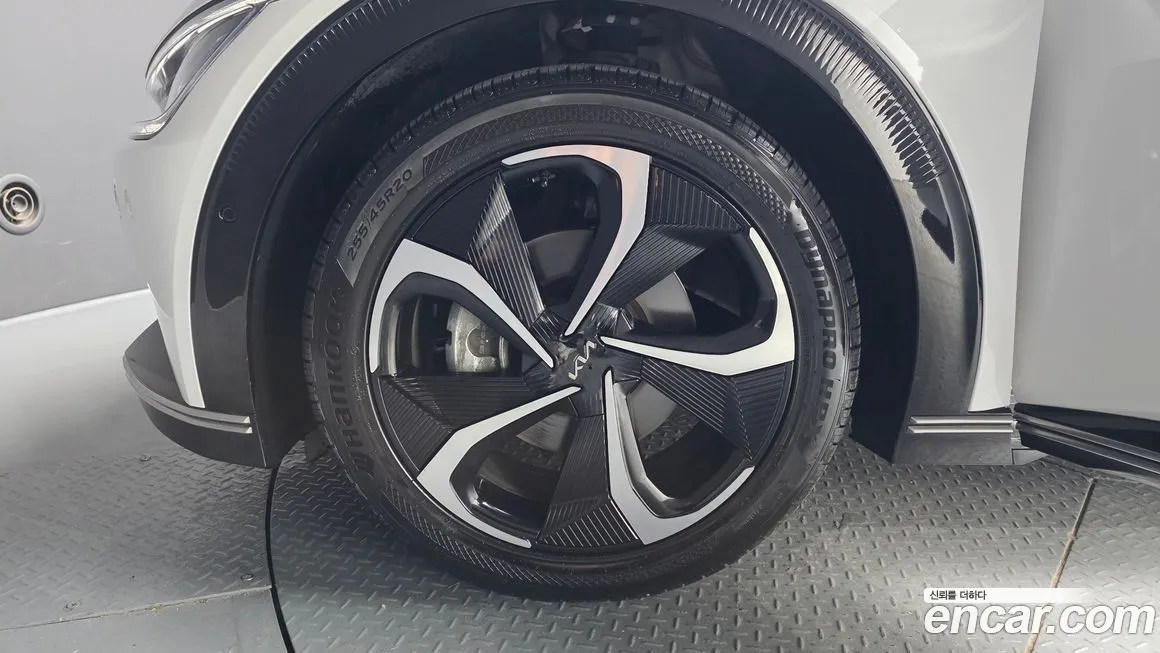 Kia EV6 2023 из KR, фото 10