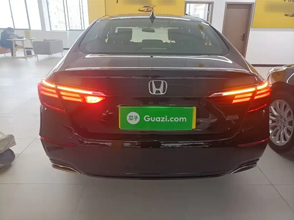 Honda Inspire 2023 из CN, фото 2