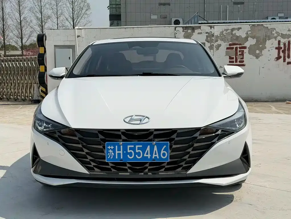 Hyundai Elantra — фото 6