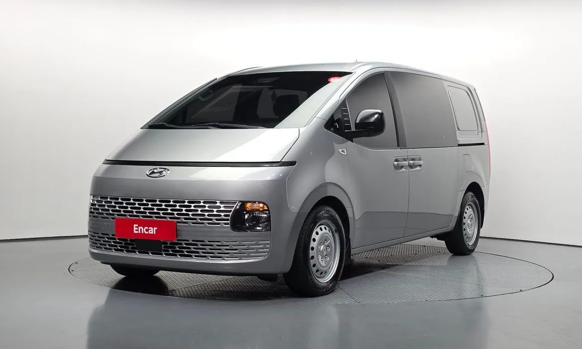 Hyundai Staria — фото 1