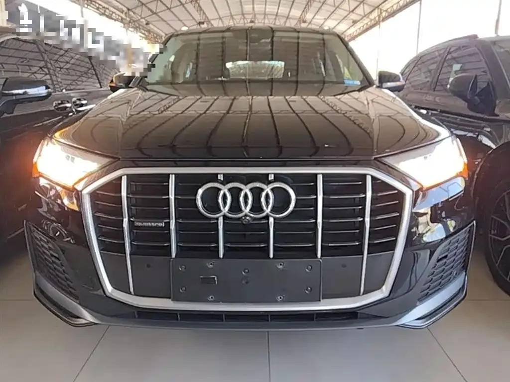 Audi Q7 2021 из CN, фото 4