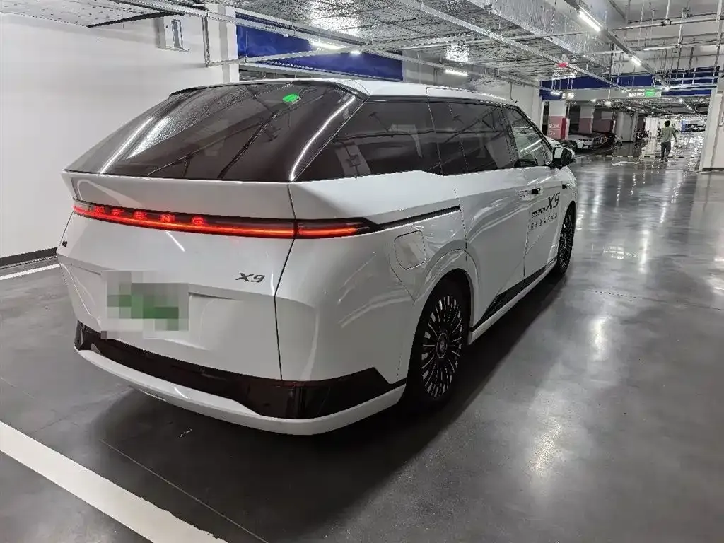 XPeng X9 2025 из CN, фото 6