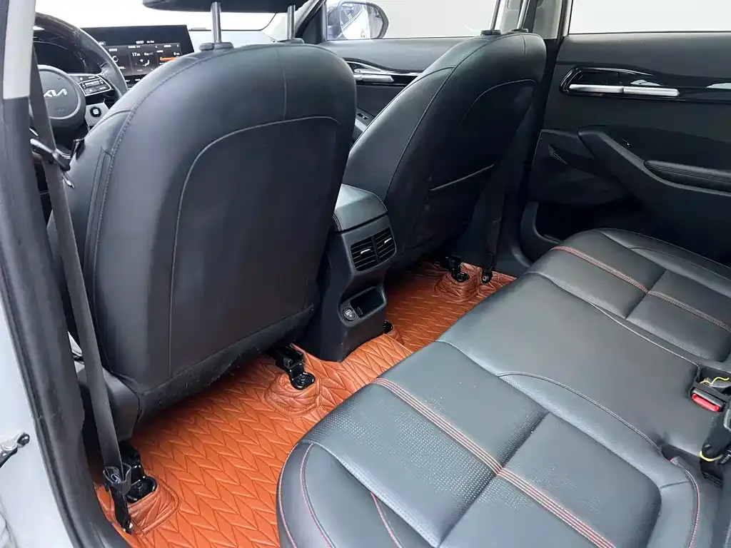 Kia KX3 — фото 10
