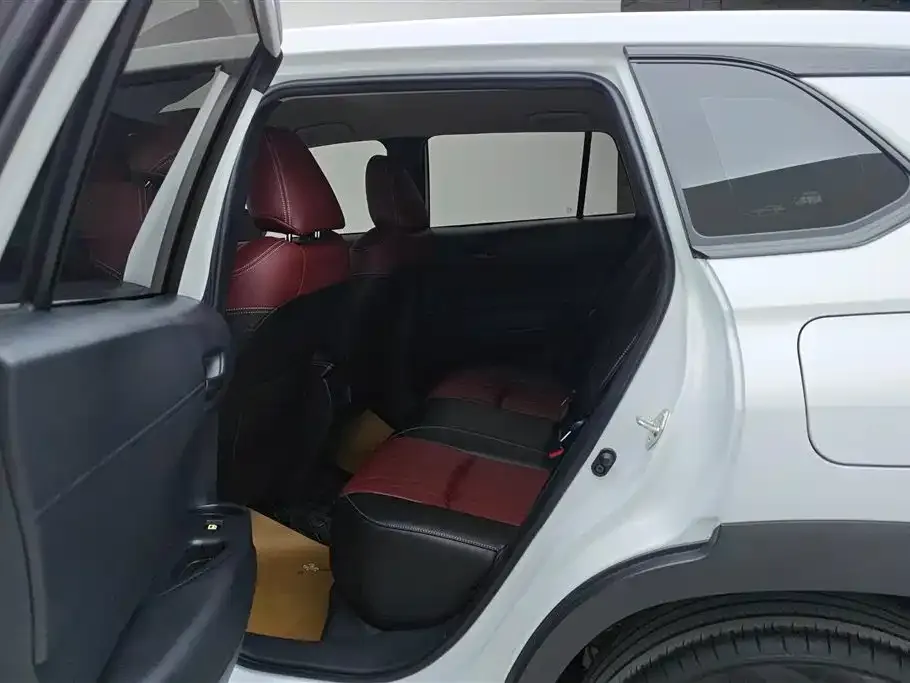 Toyota Corolla Cross — фото 10