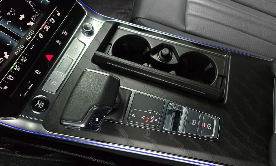 Audi A6 — фото 9