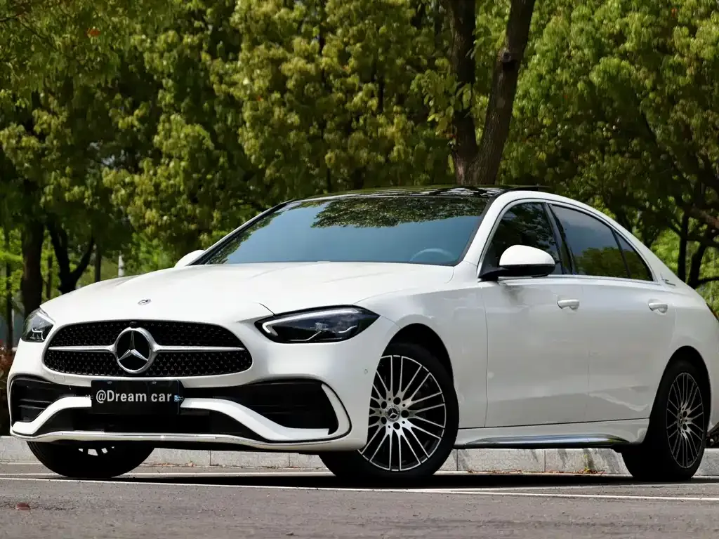 Mercedes-Benz C-Class — фото 1