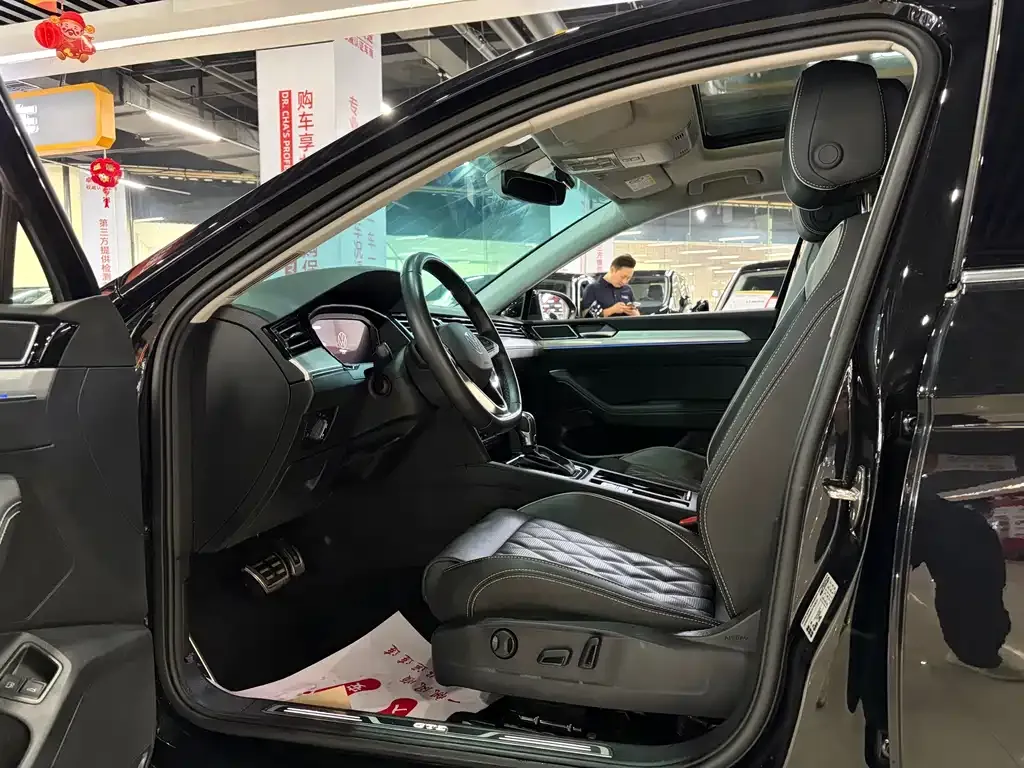 Volkswagen Magotan GTE PHEV 2023 из CN, фото 2