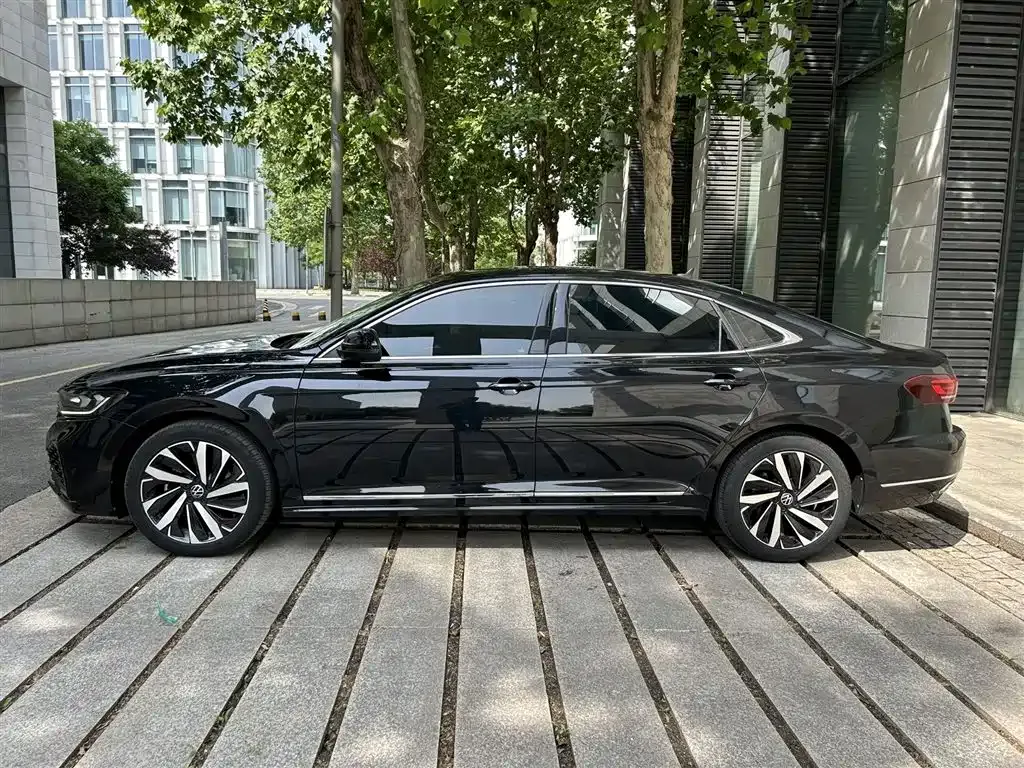 Volkswagen Passat — фото 9