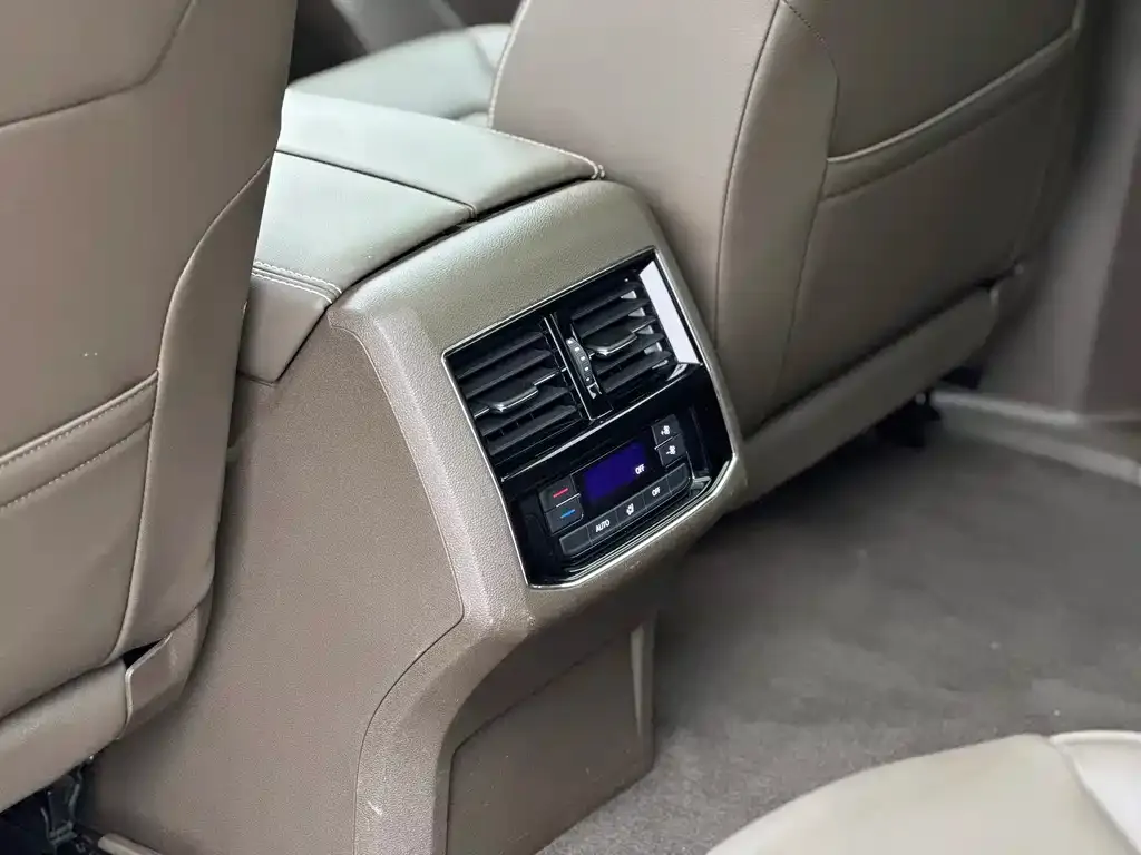 Volkswagen Viloran 2021 из CN, фото 4