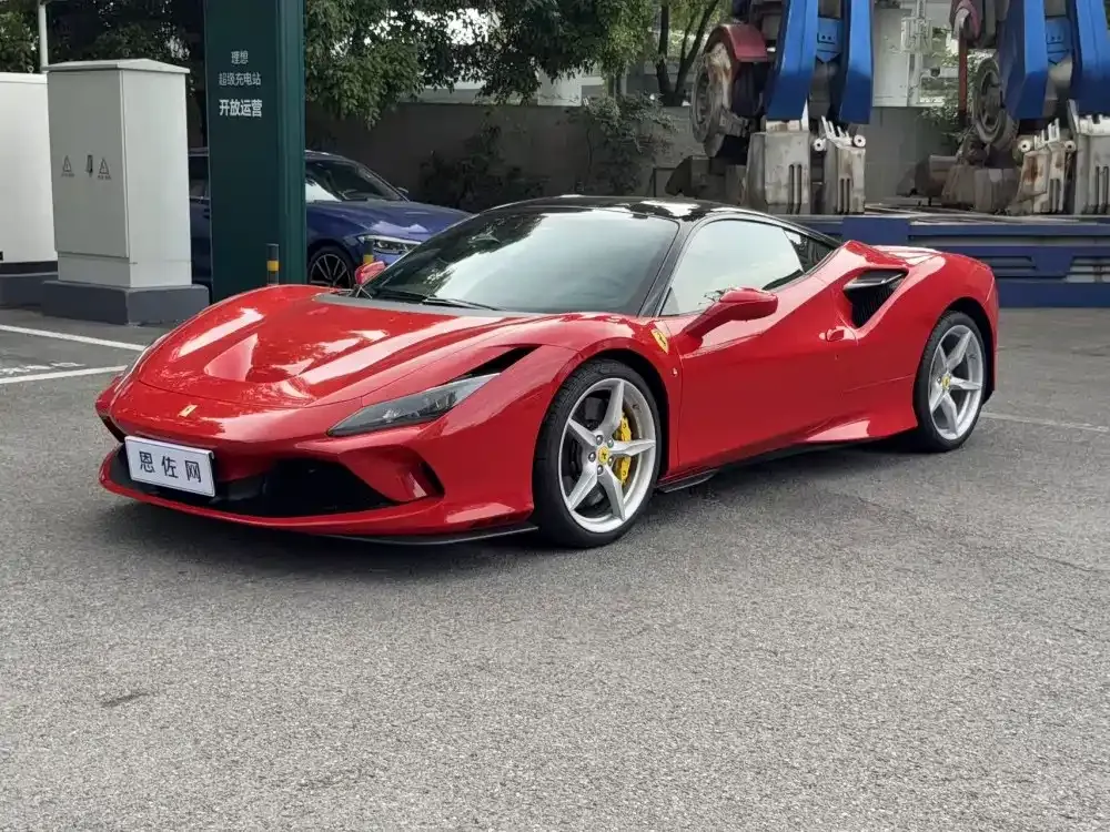 Ferrari F8 — фото 1