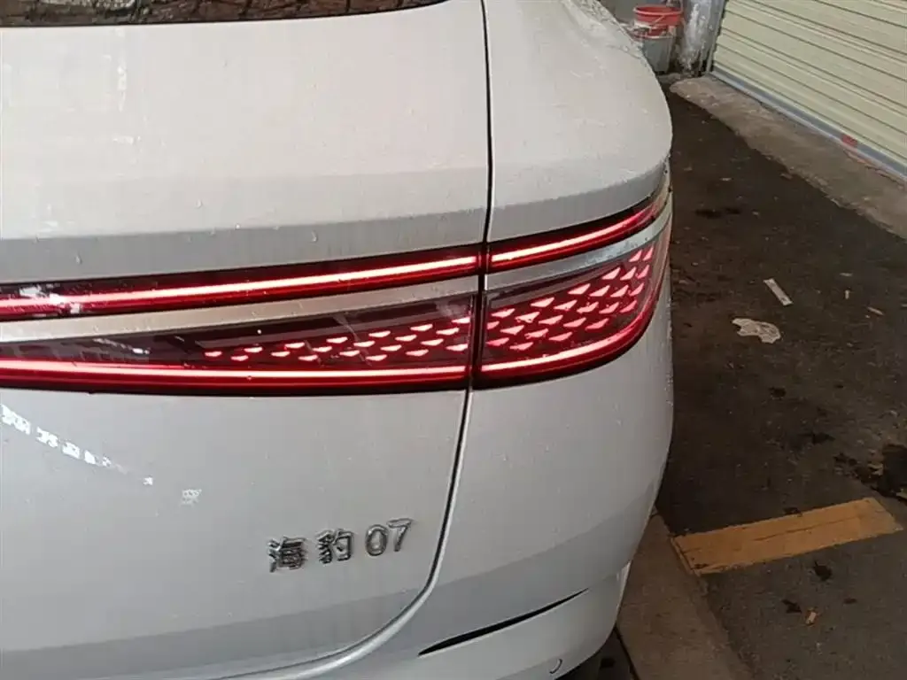 BYD Seal — фото 7