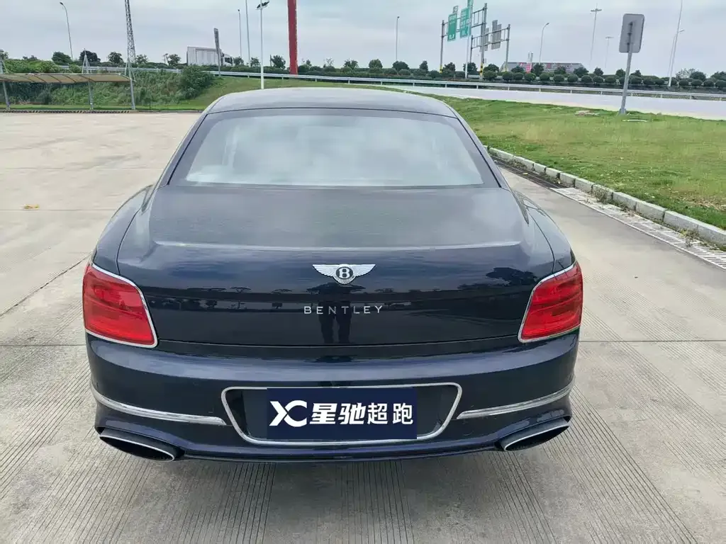 Bentley Flying Spur 2021 из CN, фото 5