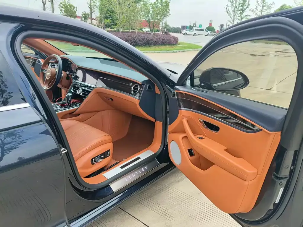 Bentley Flying Spur 2021 из CN, фото 3