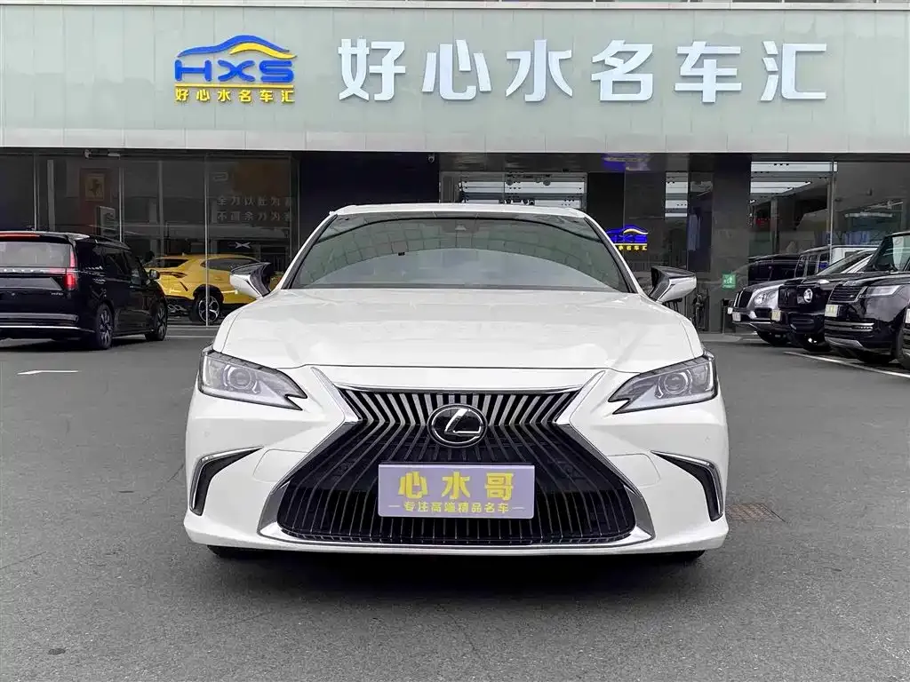 Lexus ES — фото 10