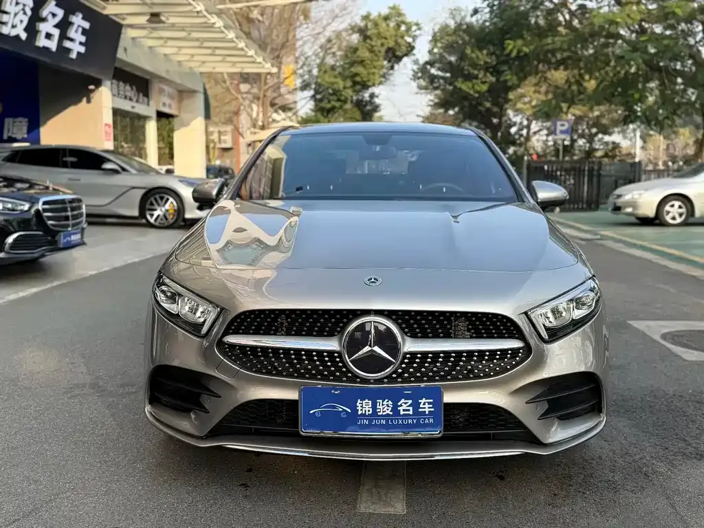 Mercedes-Benz A-Class — фото 10
