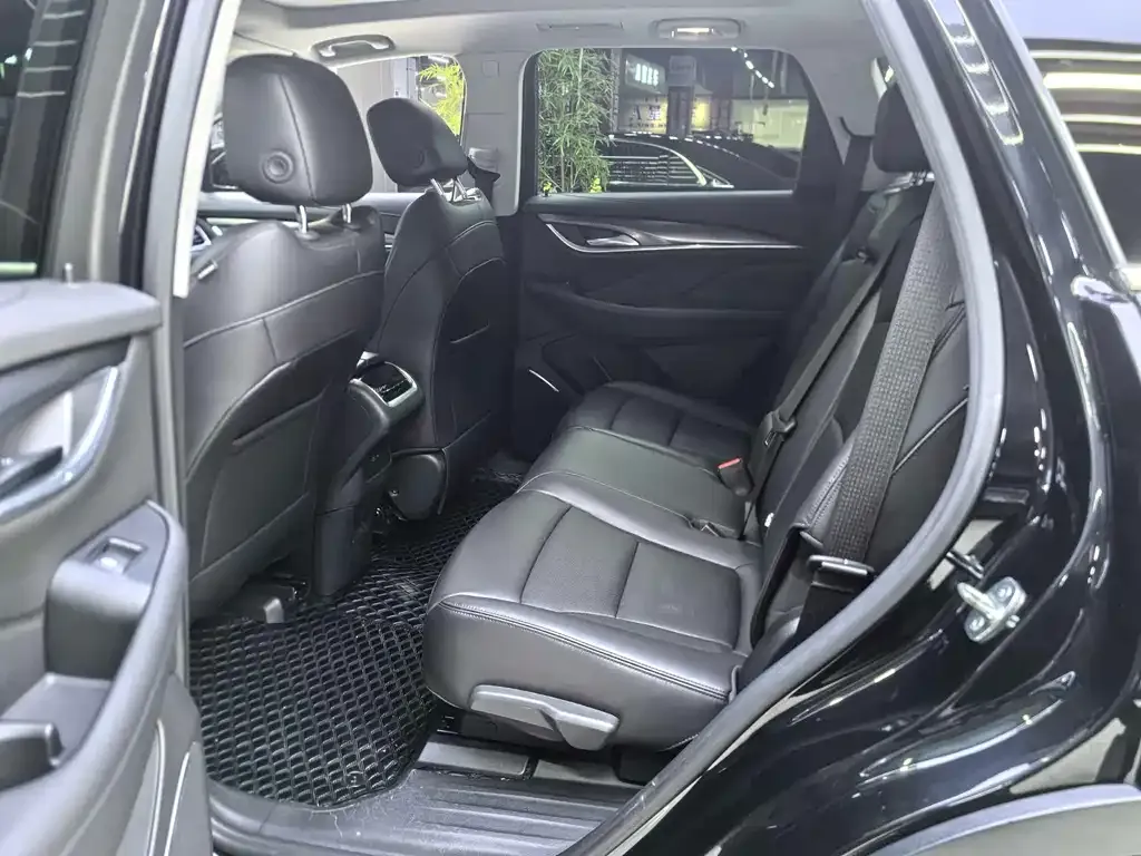 Buick Enclave 2021 из CN, фото 7