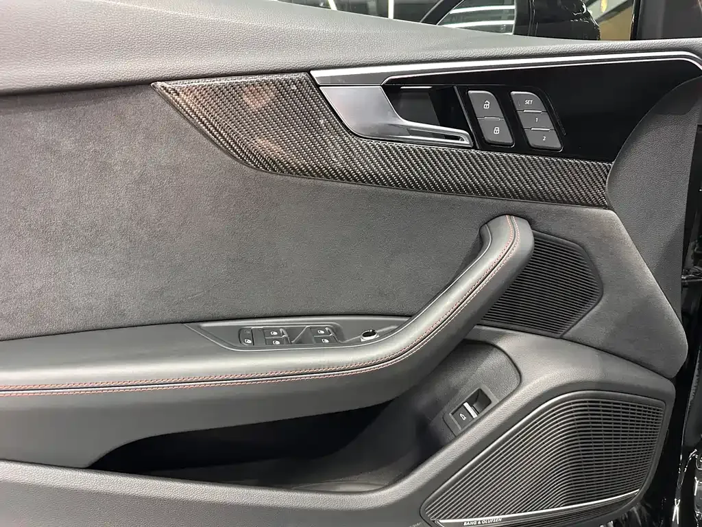 Audi RS 4 2024 из CN, фото 10
