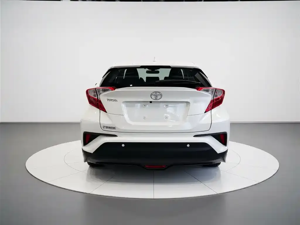 Toyota C-HR — фото 5