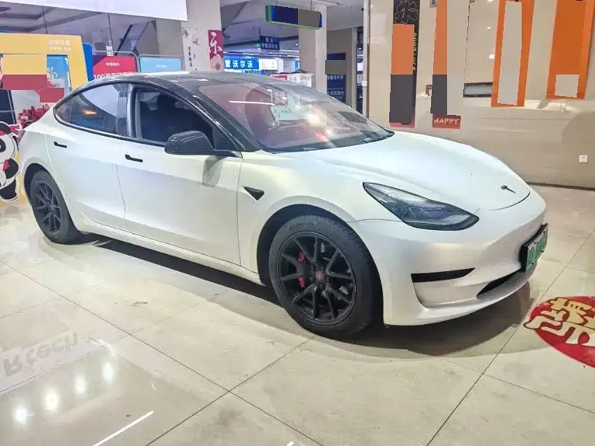 Tesla Model 3 — фото 6