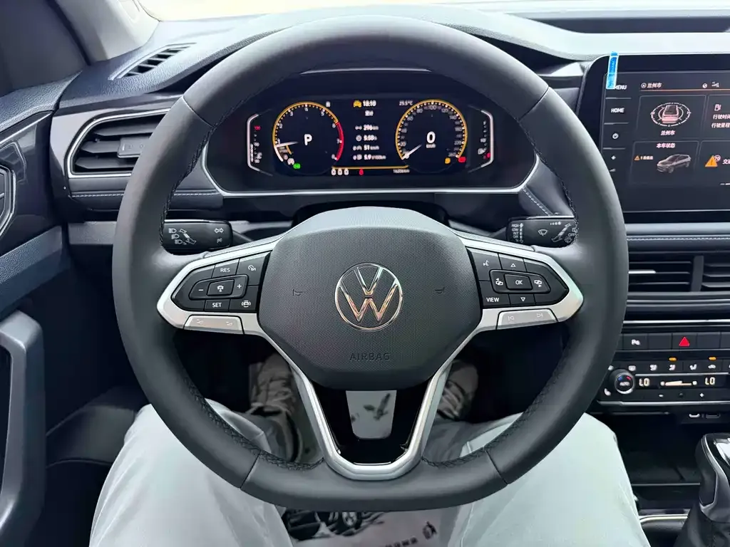 Volkswagen Tharu — фото 8