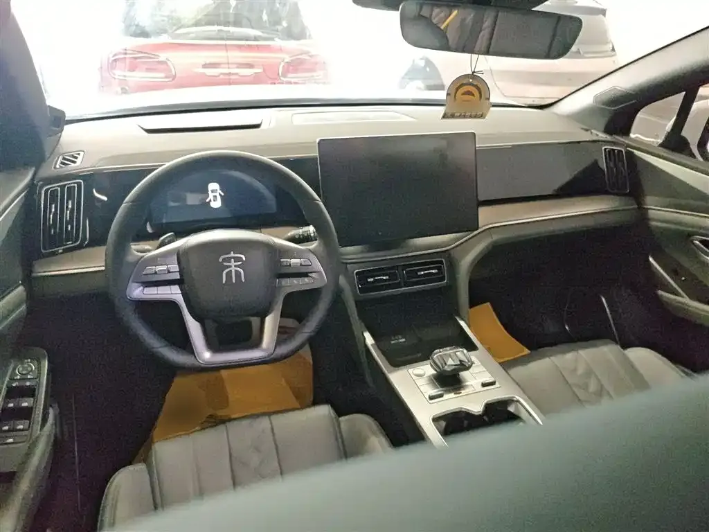 BYD L DM-i — фото 6