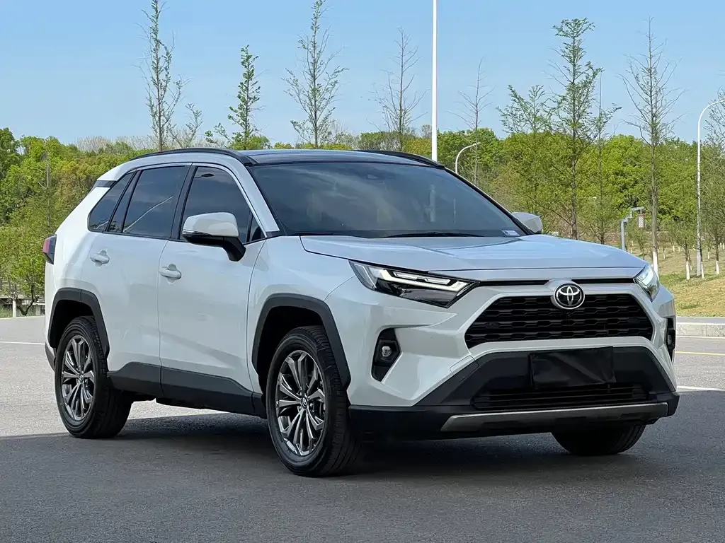 Toyota RAV4 — фото 9