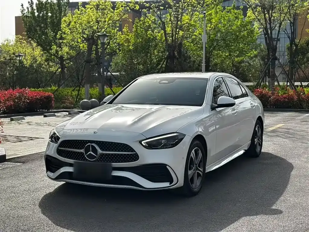 Mercedes-Benz C-Class — фото 1