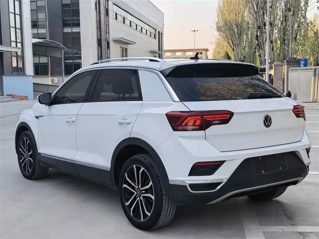 Volkswagen T-Roc — фото 3