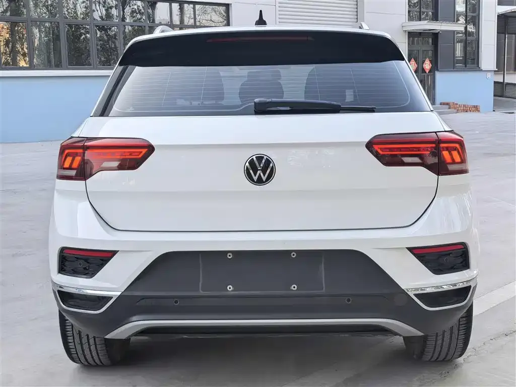 Volkswagen T-Roc — фото 4