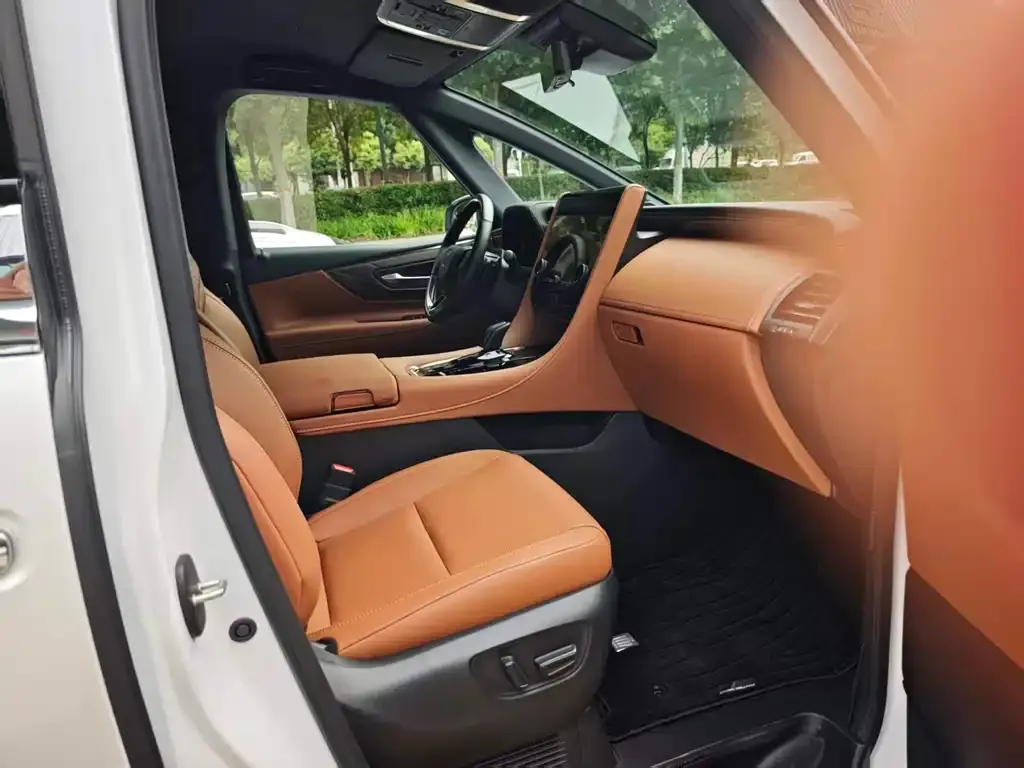 Toyota Vellfire — фото 7