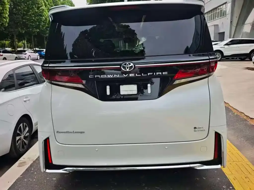 Toyota Vellfire — фото 6