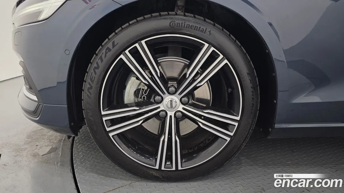 Volvo S60 2021 из KR, фото 8