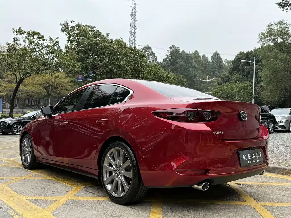 Mazda 3 Axela — фото 9