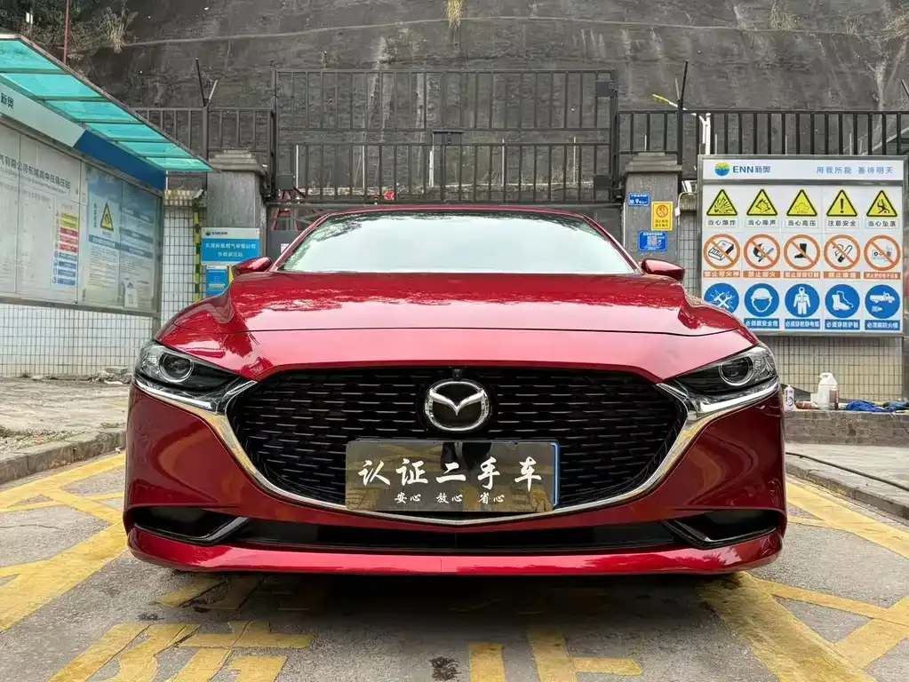 Mazda 3 Axela — фото 10