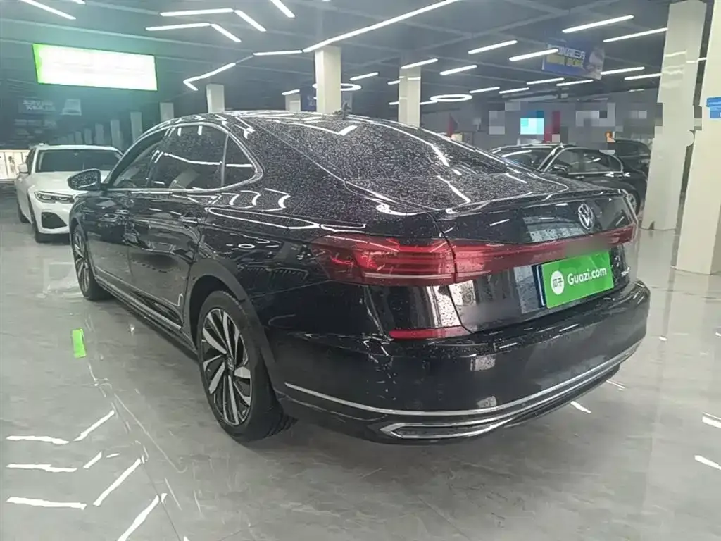 Volkswagen Passat — фото 10