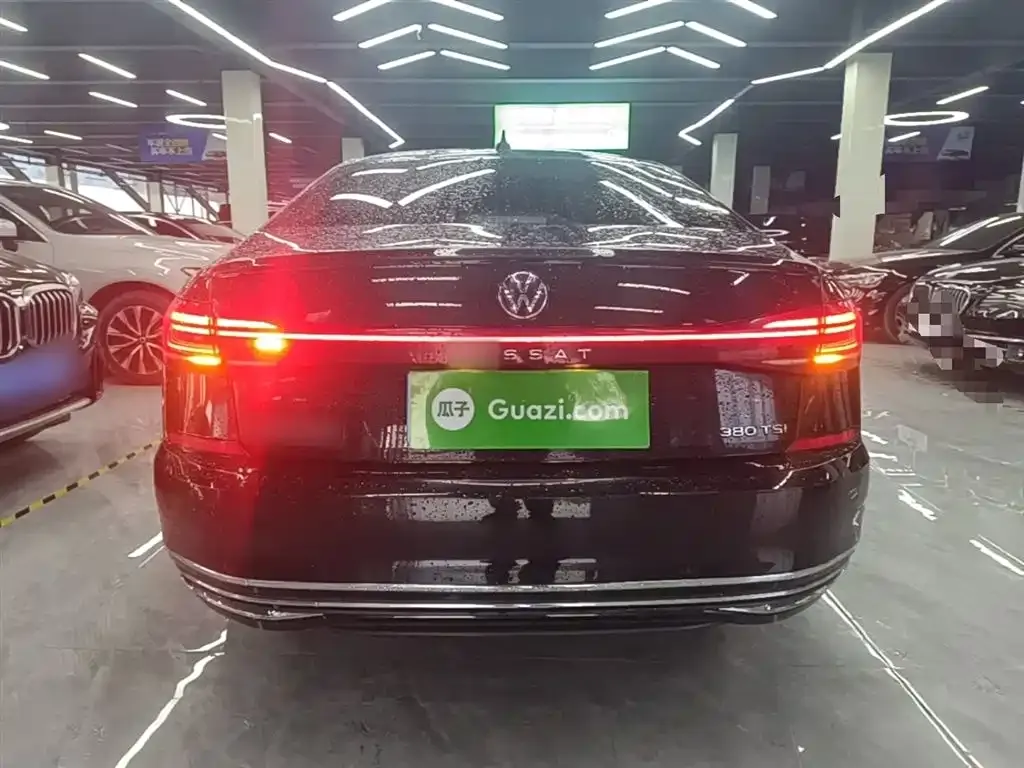 Volkswagen Passat — фото 8